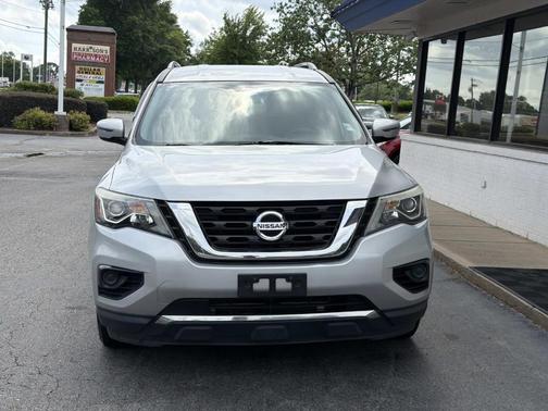 Brilliant Silver Metallic 2017 Nissan Pathfinder S