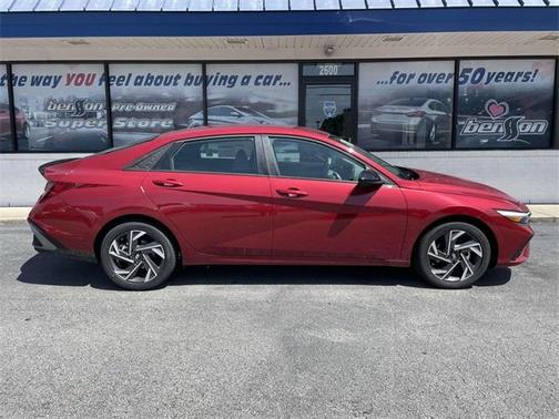 2025 Hyundai ELANTRA SEL Sport