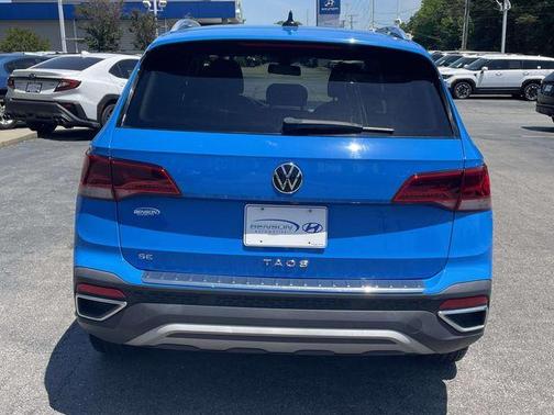 Cornflower Blue 2022 Volkswagen Taos 1.5T SE