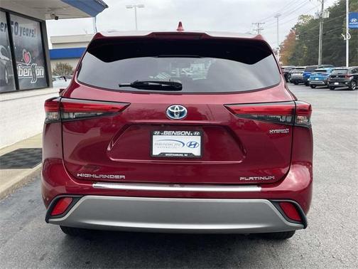 2021 Toyota Highlander Hybrid Platinum