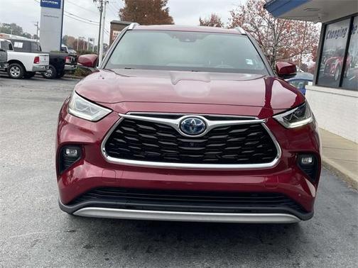 2021 Toyota Highlander Hybrid Platinum