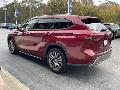 2021 Toyota Highlander Hybrid Platinum