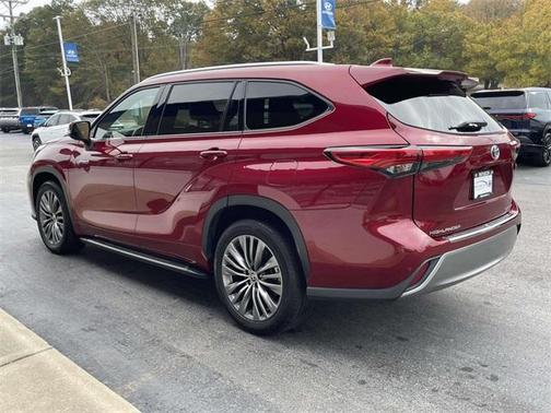 2021 Toyota Highlander Hybrid Platinum