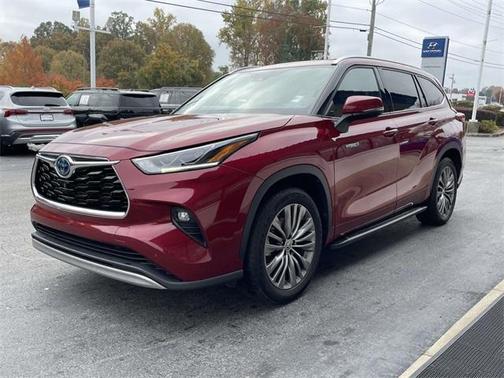2021 Toyota Highlander Hybrid Platinum