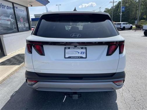 2025 Hyundai TUCSON SEL