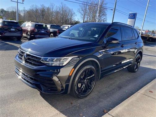 2023 Volkswagen Tiguan 2.0T SE R-Line Black