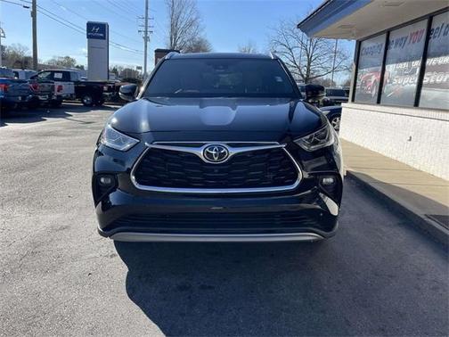 2022 Toyota Highlander Platinum