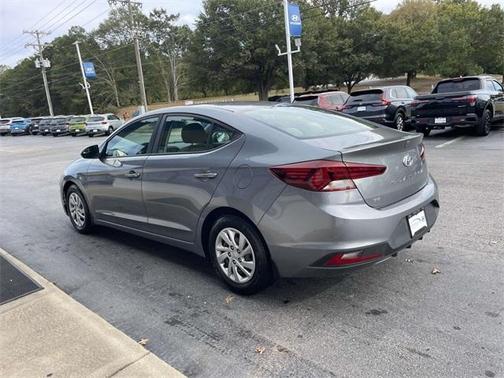 2019 Hyundai ELANTRA SE