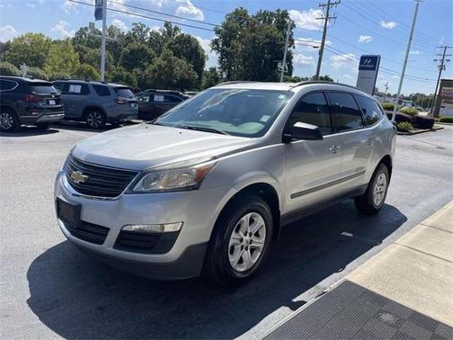 2017 Chevrolet Traverse LS