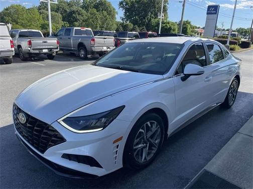 2022 Hyundai SONATA SEL