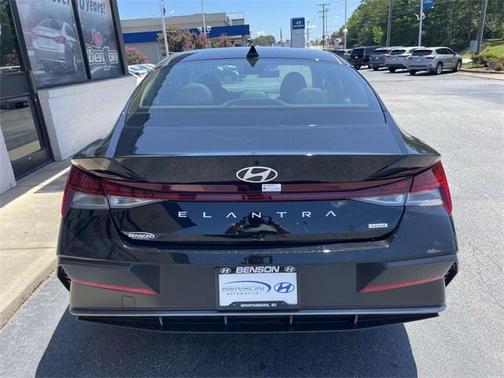 2025 Hyundai ELANTRA HEV Limited