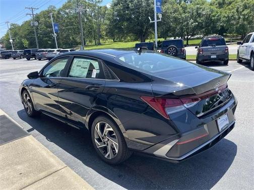 2025 Hyundai ELANTRA HEV Limited