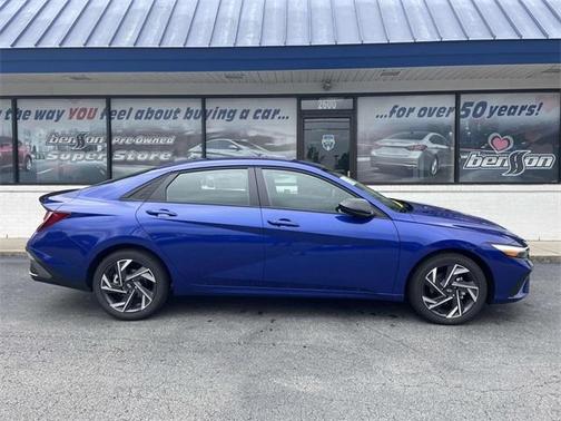 2025 Hyundai ELANTRA SEL Sport