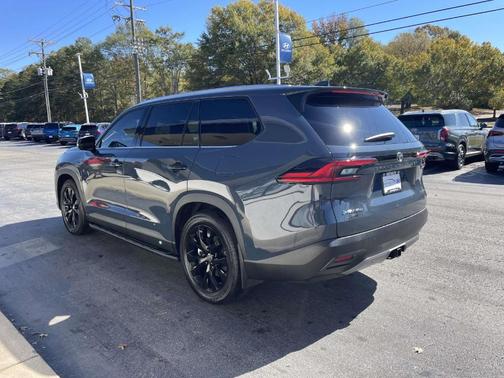 2025 Toyota Grand Highlander Hybrid LIMITED