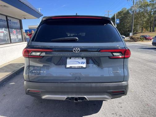 2025 Toyota Grand Highlander Hybrid LIMITED