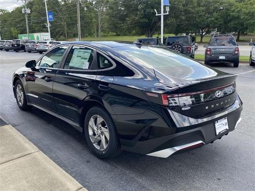 2025 Hyundai SONATA SE