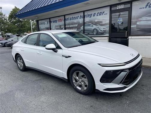 2025 Hyundai SONATA SE