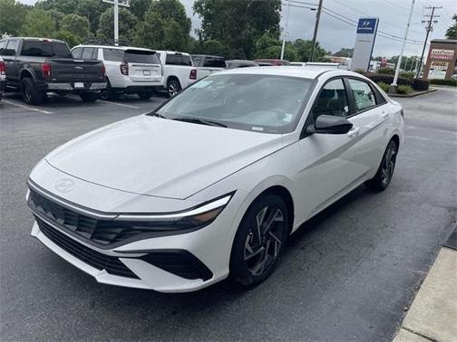 2025 Hyundai ELANTRA SEL Sport