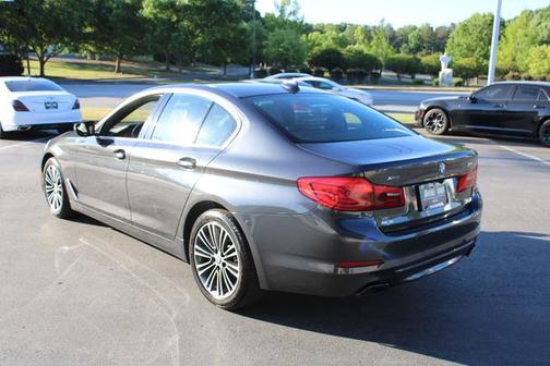 Photo 4 of 27 of 2018 BMW 540 i xDrive