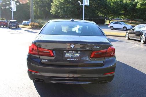 Photo 5 of 27 of 2018 BMW 540 i xDrive