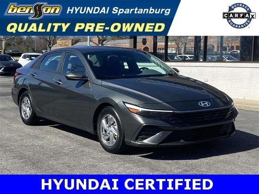 2024 Hyundai ELANTRA SE