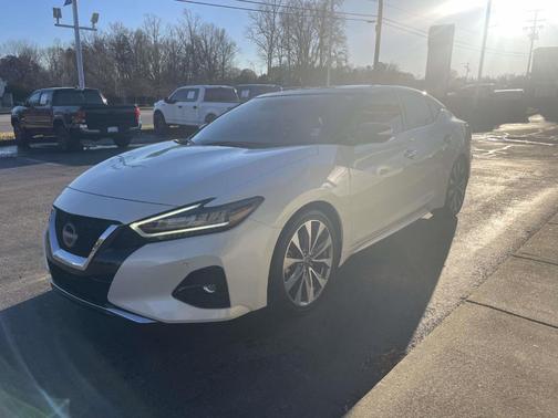 2023 Nissan Maxima Platinum