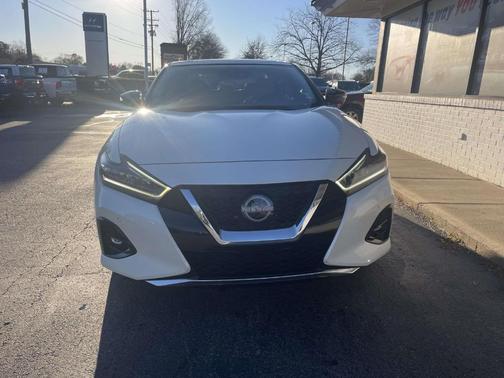 2023 Nissan Maxima Platinum