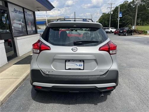 2019 Nissan Kicks SR