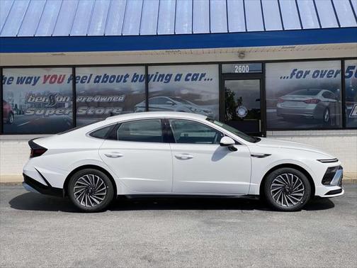 2024 Hyundai SONATA Hybrid SEL