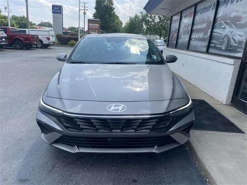 2025 Hyundai ELANTRA SEL Convenience