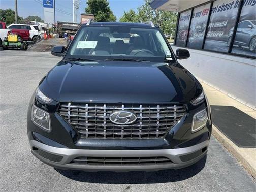 2025 Hyundai VENUE SEL