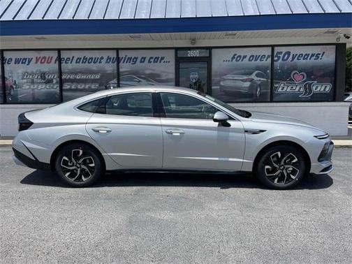 2025 Hyundai SONATA SEL