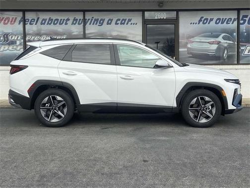 2025 Hyundai TUCSON SEL