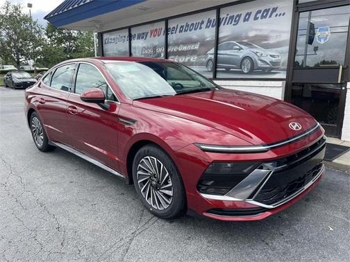 2025 Hyundai SONATA Hybrid SEL
