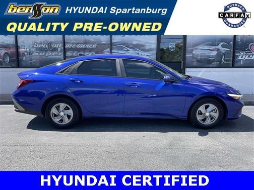 2024 Hyundai ELANTRA SE