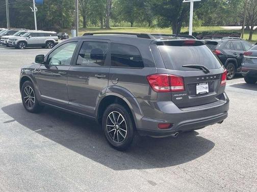Granite Crystal Clearcoat Metallic 2018 Dodge Journey SXT