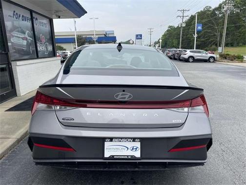 2025 Hyundai ELANTRA HEV SEL