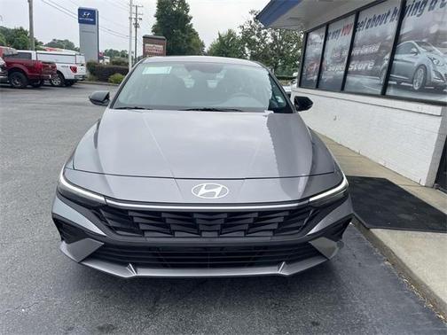 2025 Hyundai ELANTRA HEV SEL