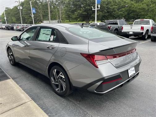 2025 Hyundai ELANTRA HEV SEL