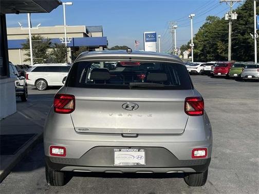 2025 Hyundai VENUE SE
