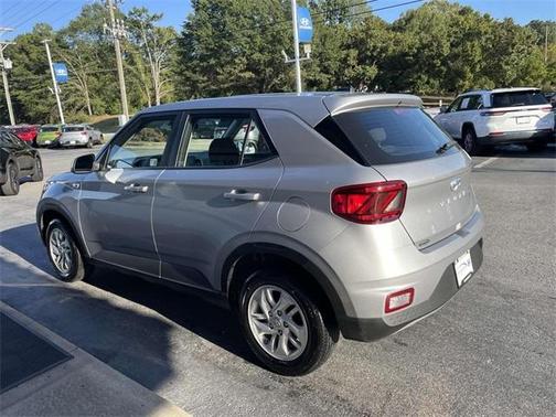 2025 Hyundai VENUE SE
