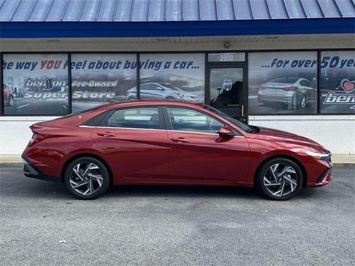 2024 Hyundai ELANTRA SEL
