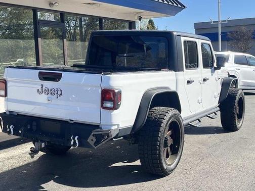Bright White Clearcoat 2020 Jeep Gladiator Rubicon