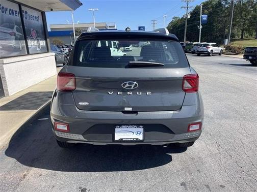 2024 Hyundai VENUE Limited