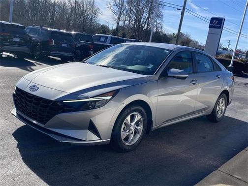 2023 Hyundai ELANTRA SE