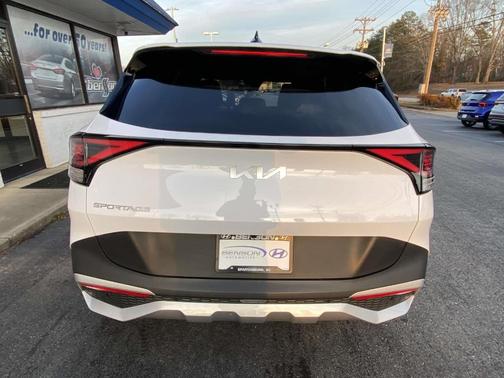 2025 Kia Sportage EX