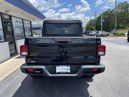 2020 Jeep Gladiator Sport