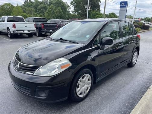 2011 Nissan Versa 1.8 S