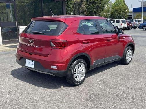 2025 Hyundai VENUE SE