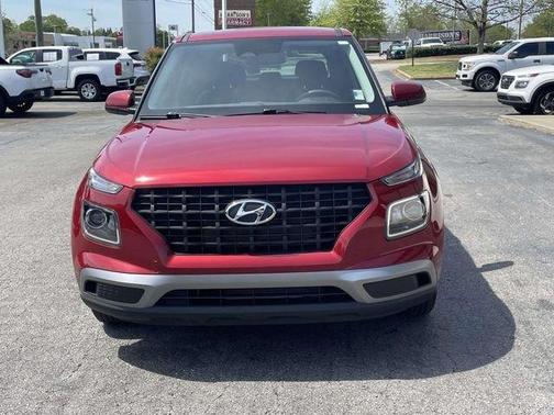 2025 Hyundai VENUE SE